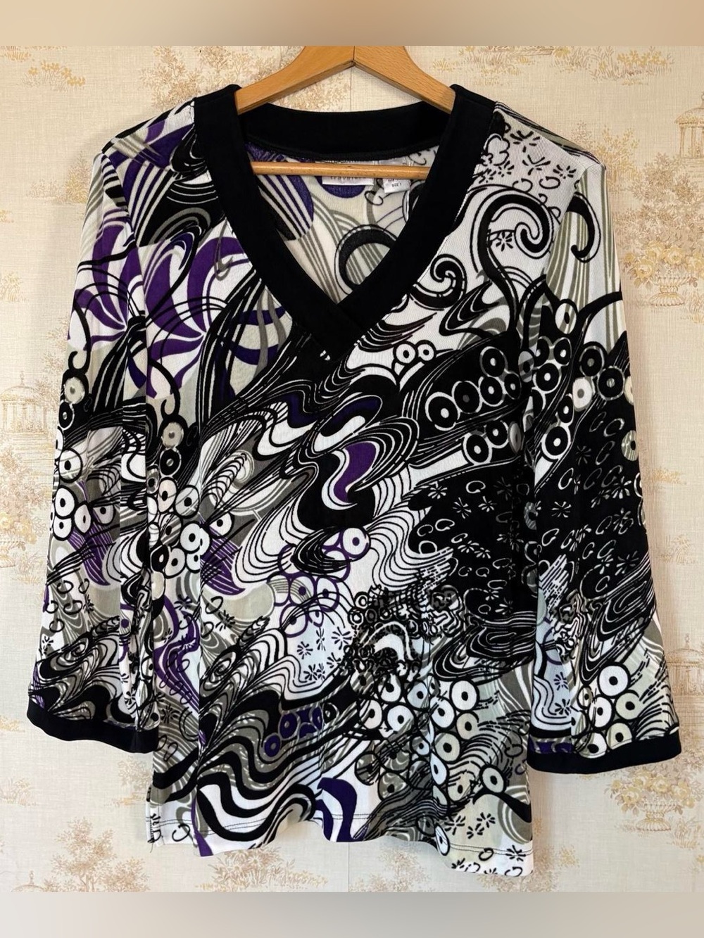 Vintage 90s Chico's Travelers Black White Psychedelic Abstract Slinky Top